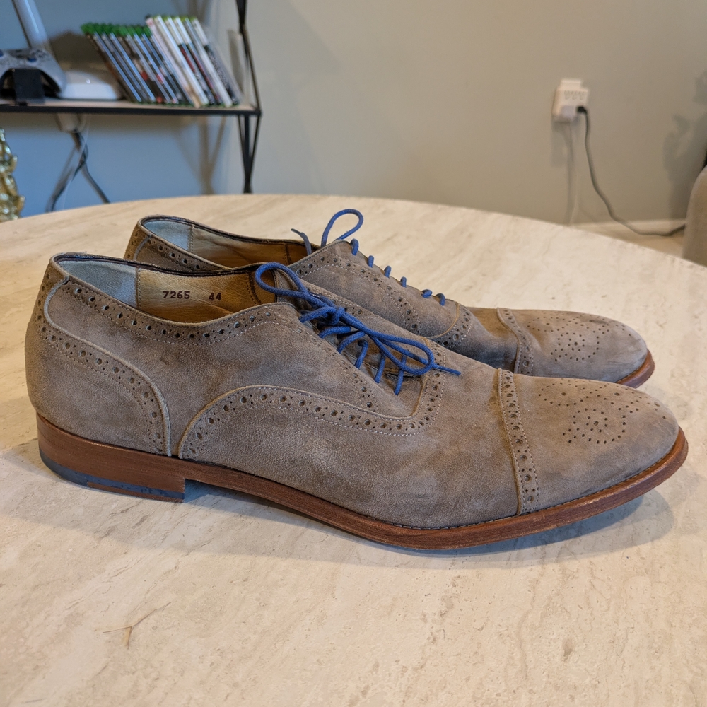 Vero Cuoio Gray Oxford Shoes with Brogue Detailing